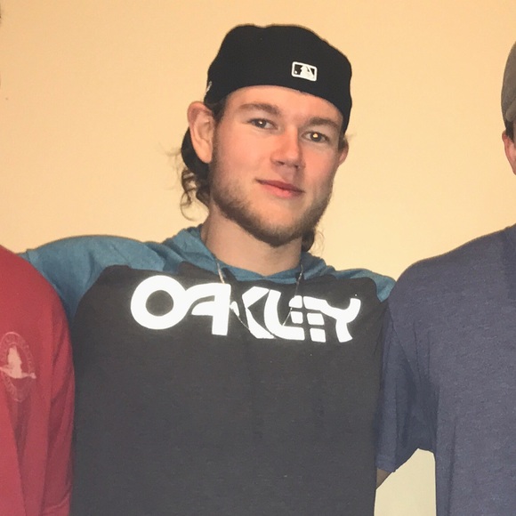 Meet your Posher, Hamilton - Picture 1 of 1